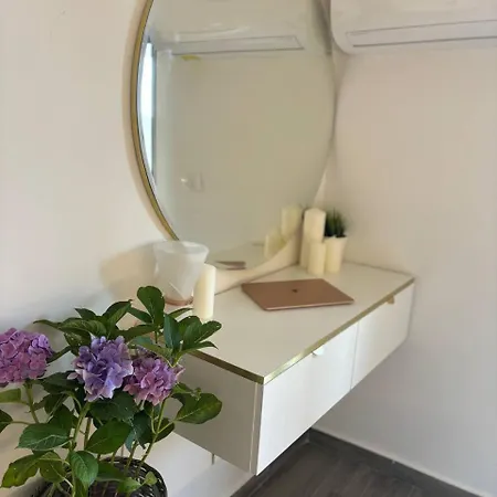 With Sea Views Apartment Scalea
